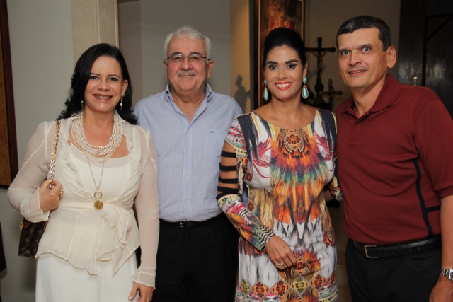 Nicia Olga, Aecio Souza-Dantas com Cristiane e Paulo Lemos